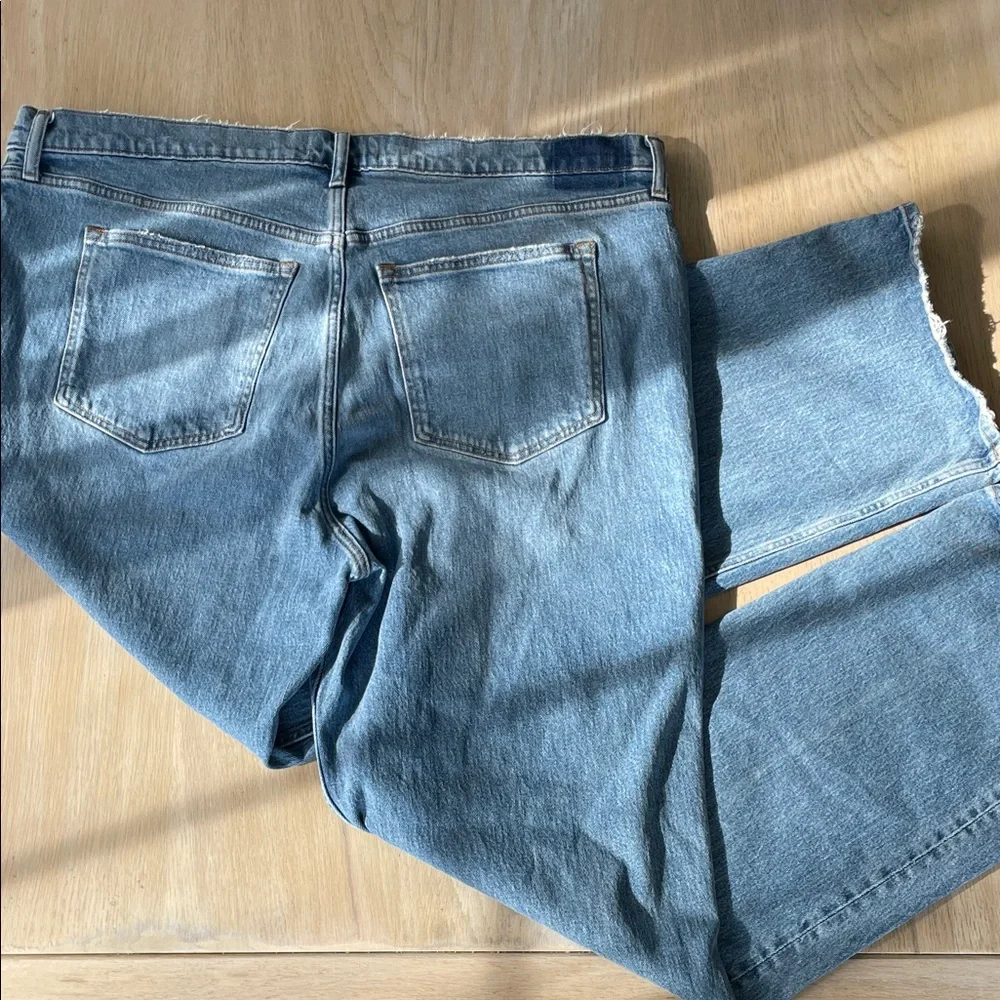 🧚‍♀️Abercrombie & Fitch Light Blue Straight Leg Jeans - Picture 6 of 9